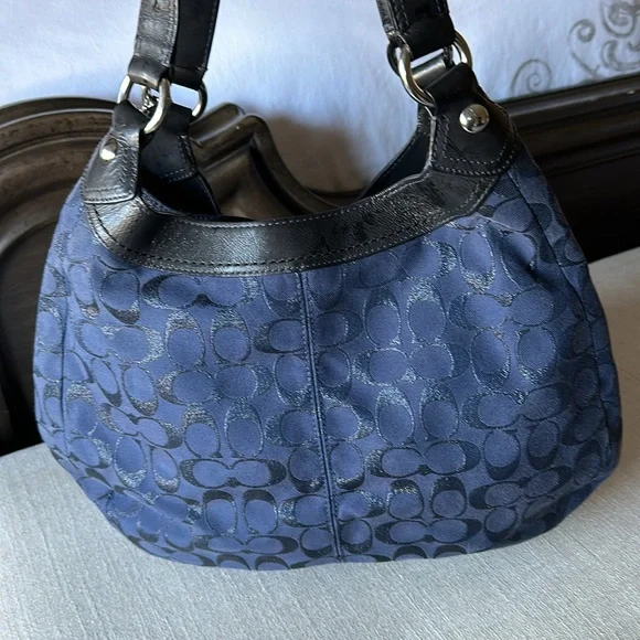 Authentic Coach Bag Blue - Picture 3 of 8